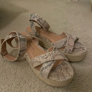 Chinese Laundry platform snake print sandals